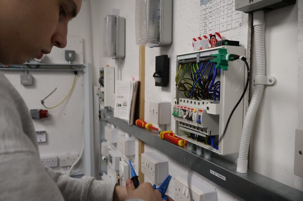 City & Guilds Level 3 Domestic Electrical Installer NVQ (2347-03)