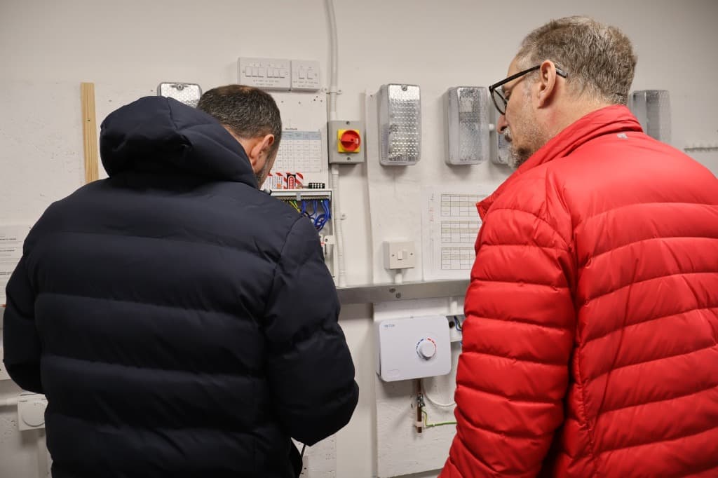 NVQ Level 3 Electrotechnical Experienced Worker (2346)