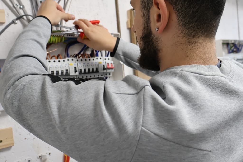 PAT Testing (C&G 2377-77)
