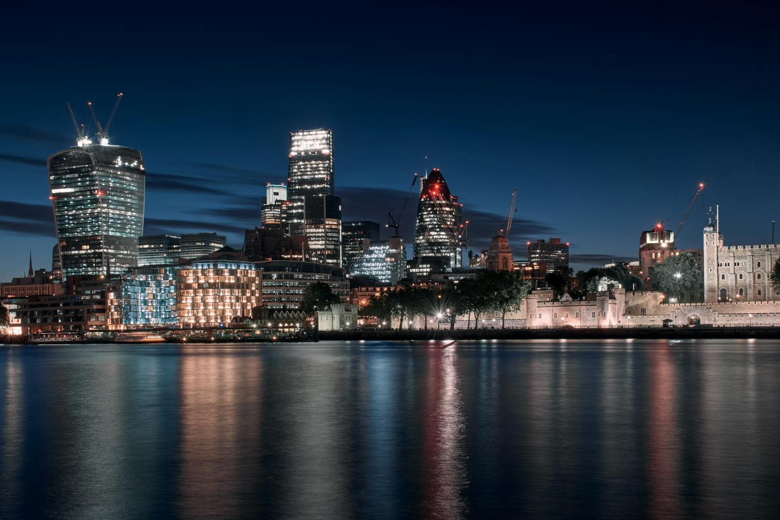 London skyline representing electrical courses for London students